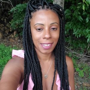 Meet your Posher, Denita